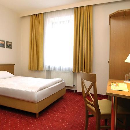 Stadthotel Ердінґ Екстер'єр фото