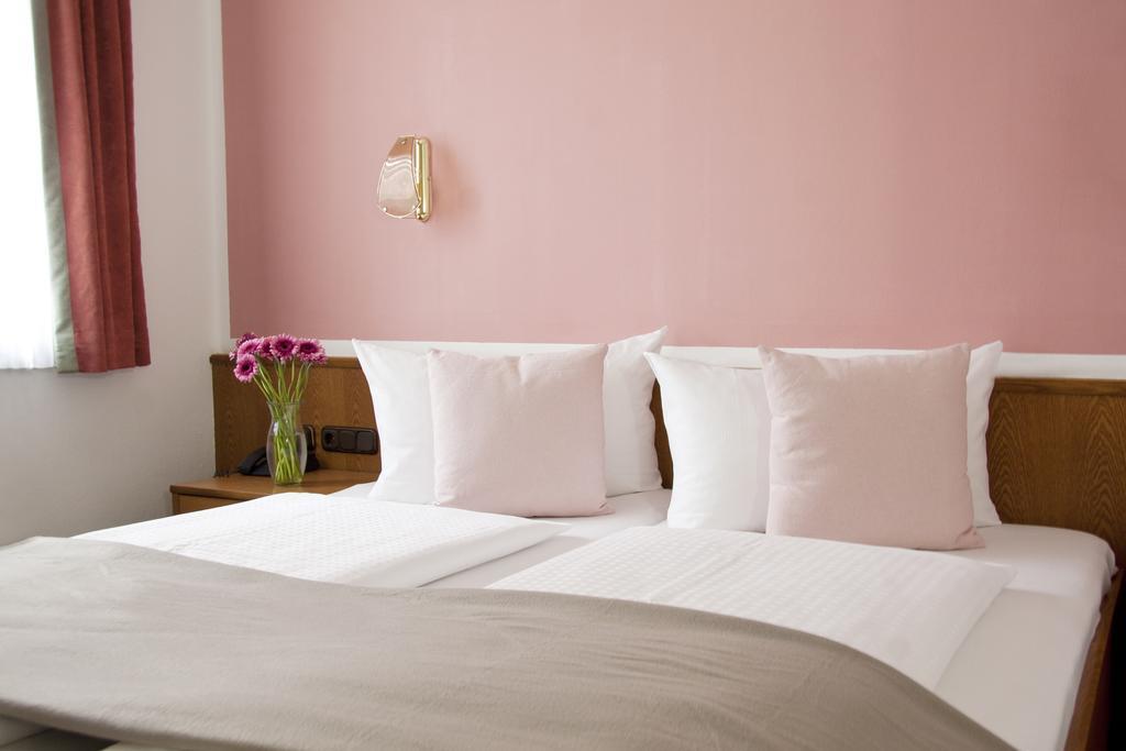 Stadthotel Ердінґ Екстер'єр фото